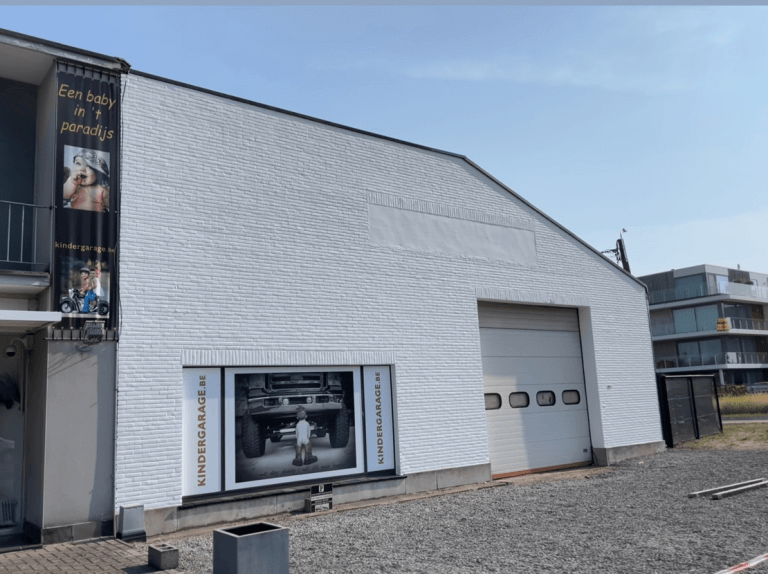 Foto van geschilderde woning.